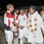 Muhammad Aslam Bhatt (Supply Officer, CAA Multan) meets DFA Bahawalpur vs Muslim FC Chaman players