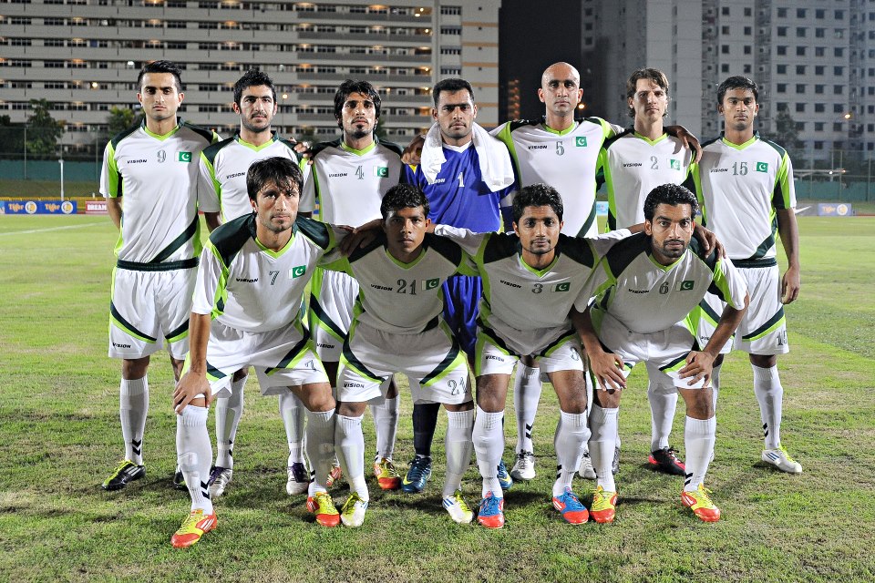 Pakistan team that lost 4-0 to Singapore (by Alfie Lee - FAS)