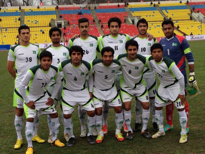 Pakistan team before facing Macau