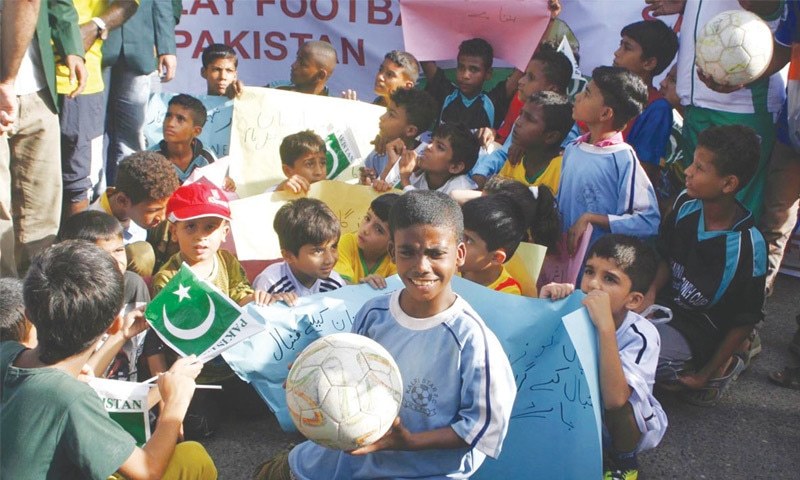Lyari kids accompanied a handful of players in KPC protest to make up the numbers
